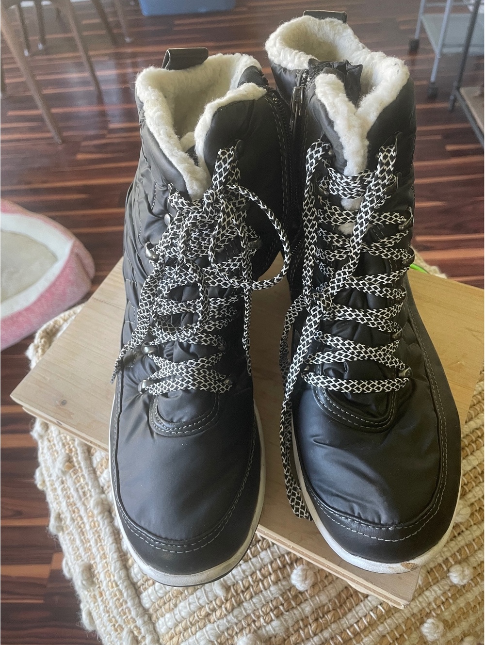 Khombu Alta Sport Winter Boot Size 9.5